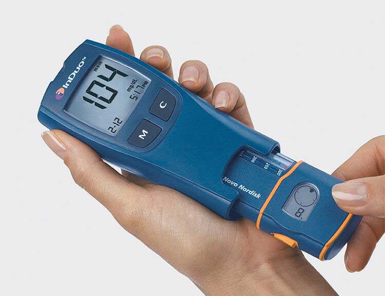 Dispositivo di somministrazione di insulina InDuo combinato e dispositivo di monitoraggio della glicemia dal 2001.